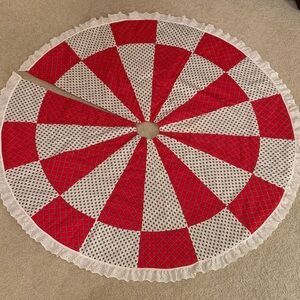 Homemade Patchwork Christmas Tree Skirt 🎄